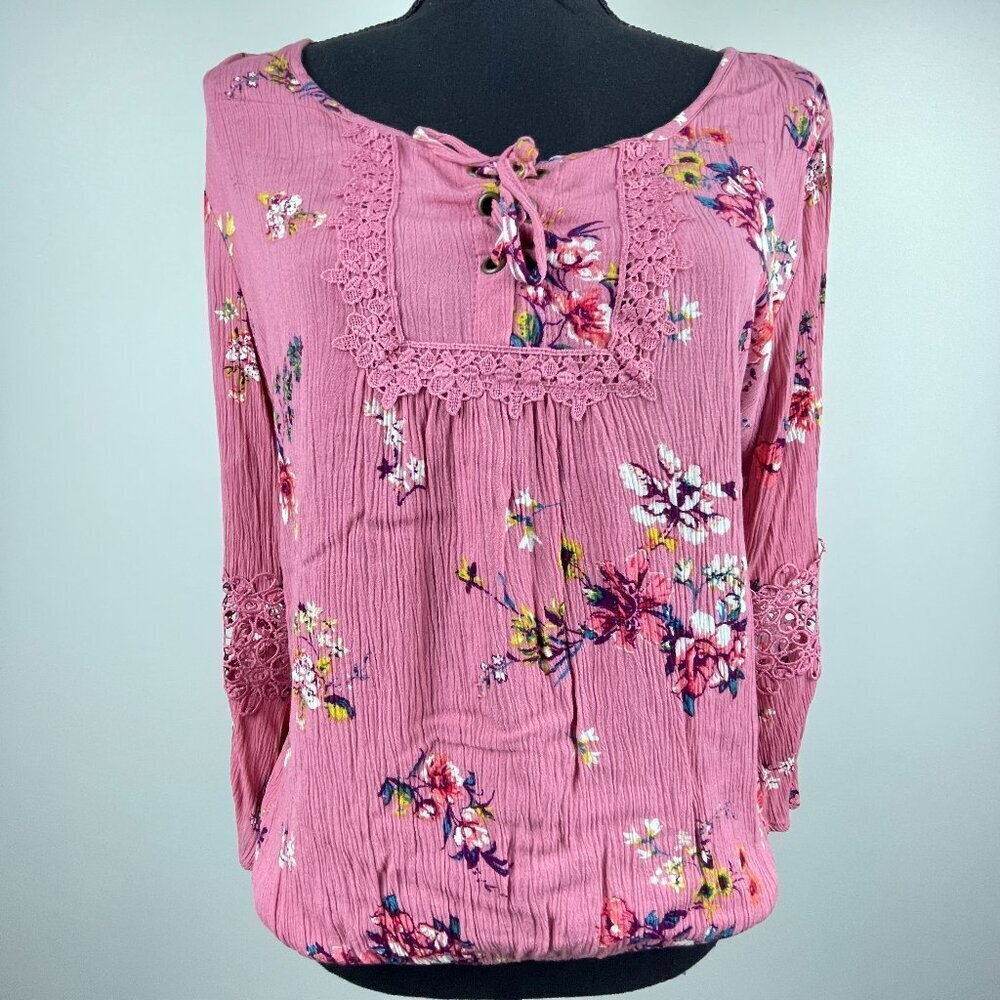 No Boundaries Mauve-colored Flower print top Size XL (15-17)